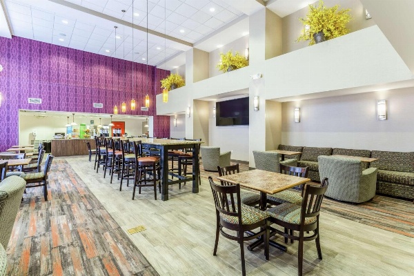 Hampton Inn By Hilton & Suites Chicago-Libertyville image 6